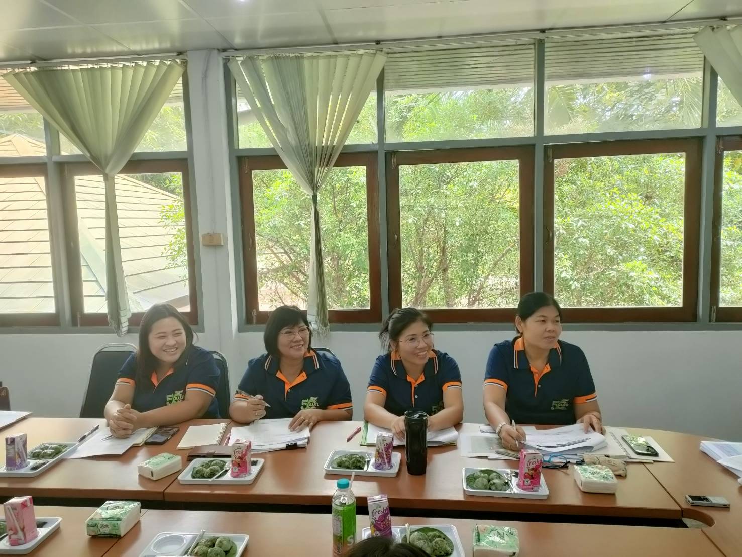 title - ผู้ตรวจราชการ ส.ป.ก. ประชุมตรวจติดตามความก้าวหน้าผลการดำเนินงานตามแผนการตรวจราชการของ ส.ป.ก. ประจำปีงบประมาณ พ.ศ. 2568 รอบที่ 2 เขตตรวจราชการที่ 2 จังหวัดปทุมธานี และลงพื้นที่ตรวจเยี่ยมเกษตรกรแปลงต้นแบบเกษตรกรรมยั่งยืน การทำเกษตรอินทรีย์ ในเขตปฏิรูปที่ดินจังหวัดปทุมธานี